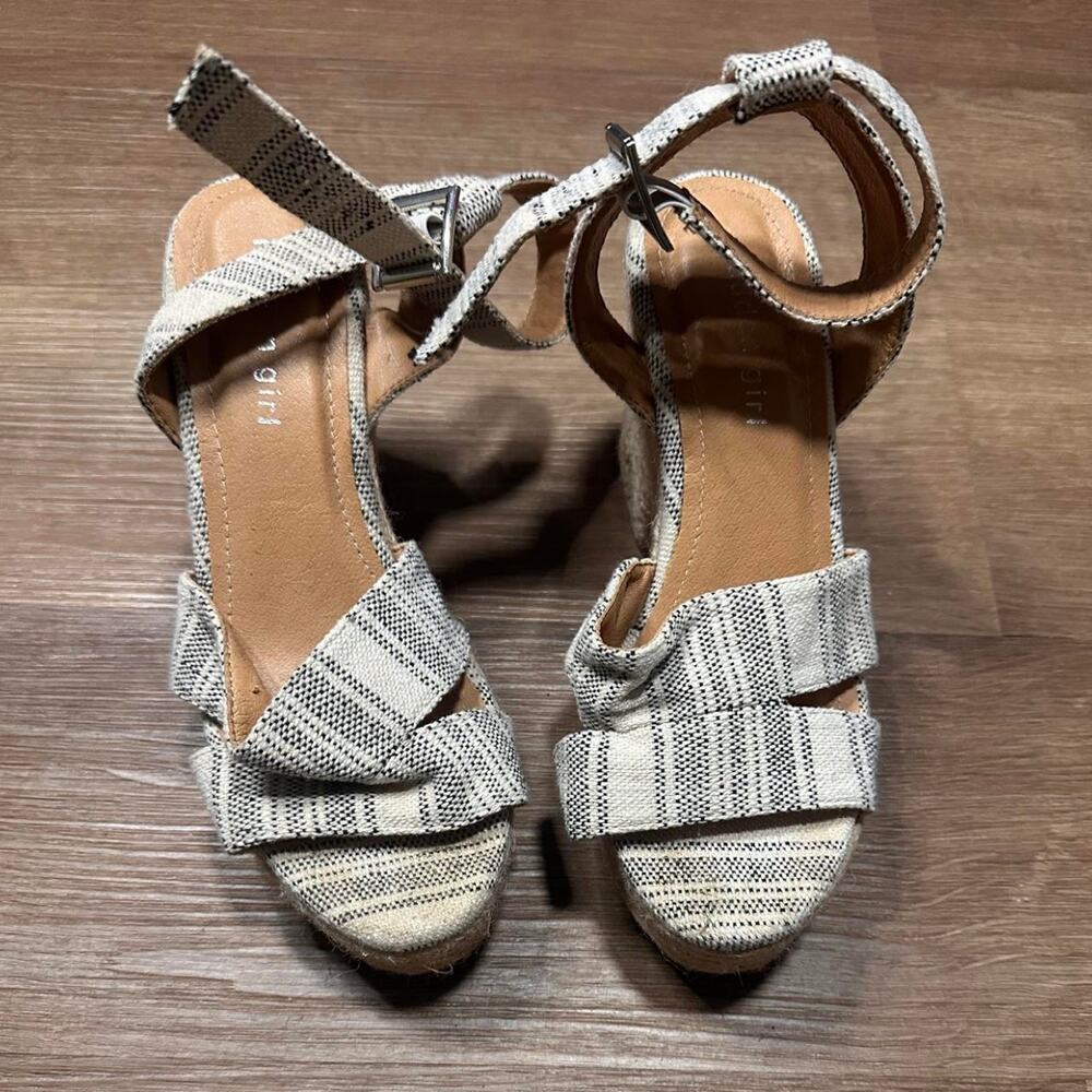 Navy and beige plaid wedge